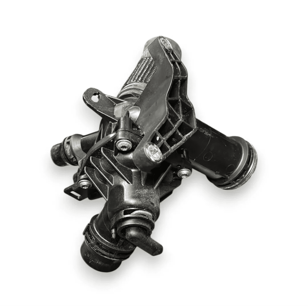 Dettaglio Alloggiamento termostato Land Rover Defender dal 2019 cod. K6D3-8575-AA - foto 2