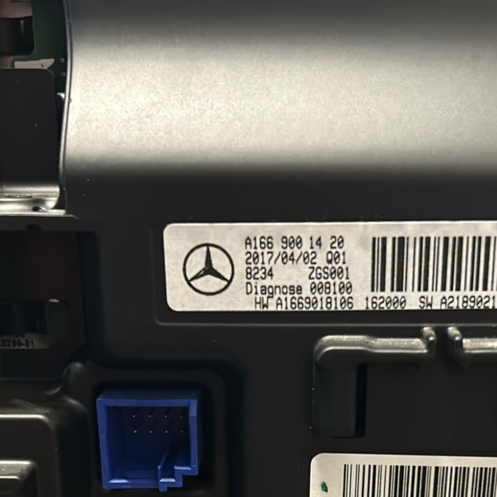 Schermo / Display Mercedes Benz Gla X156 cod:A1669001420 (2013 > 2019) - F&P CRASH SRLS - Ricambi Usati