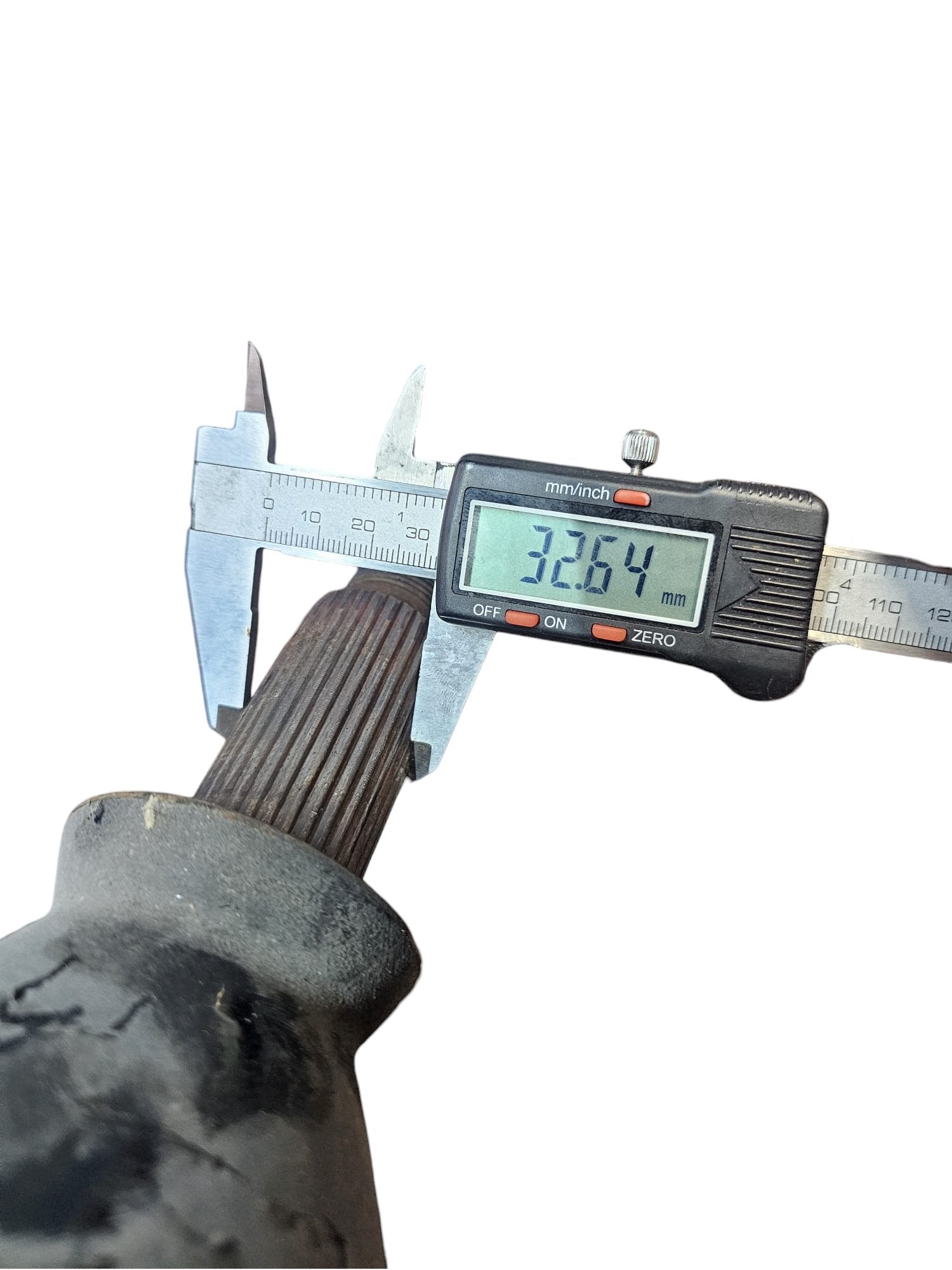 Semiasse Posteriore Destro Maserati Ghibli III Cod:06700054530 3.0 Diesel (2013 - 2024) Cambio Automatico / Albero Motore / Trasmissione - F&P CRASH SRLS - Ricambi Usati