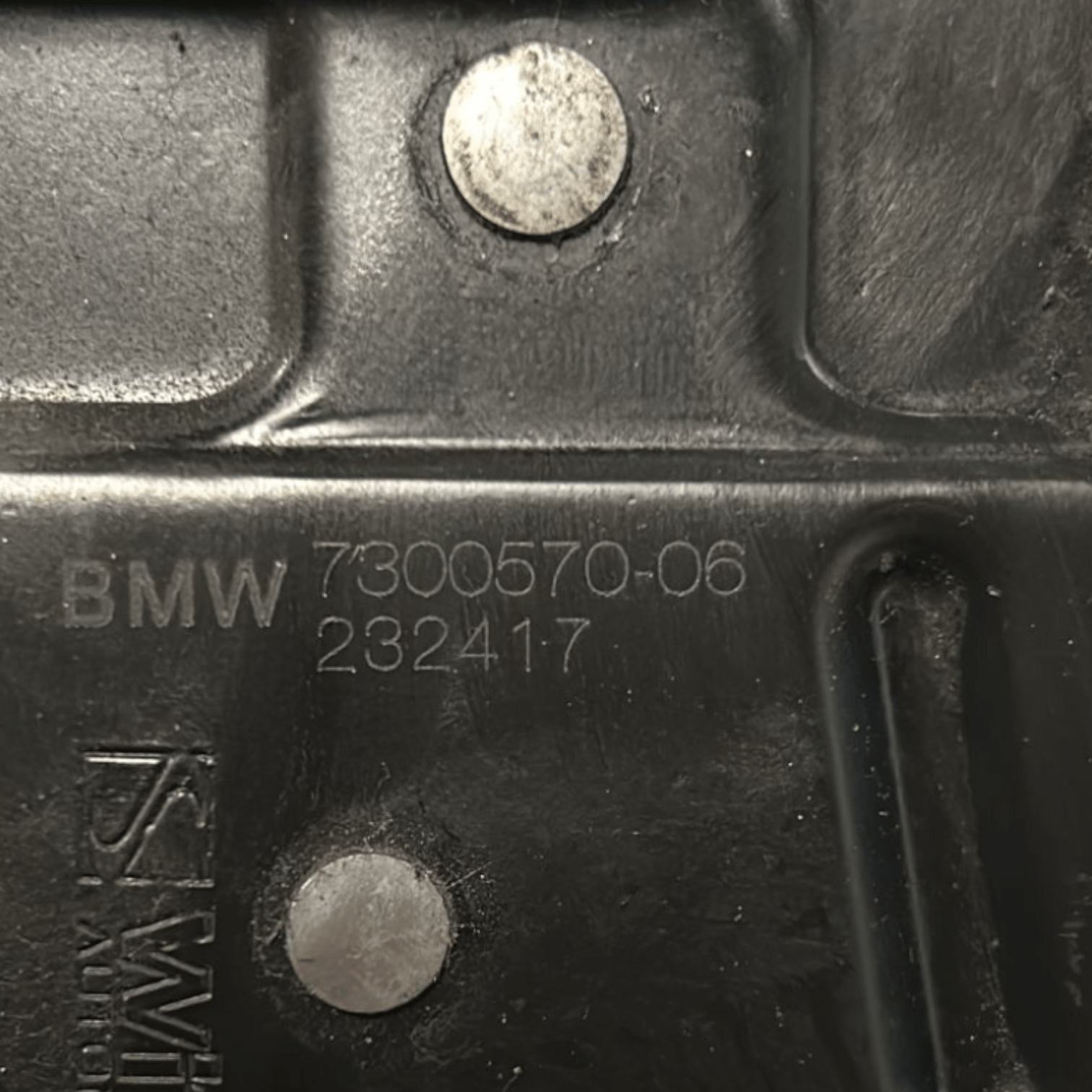 Front Hood Lock Mini Clubman F54 code:7300570 - 06 / 7300569 - 06 (2015 > 2024) - F&P CRASH SRLS - Used Parts
