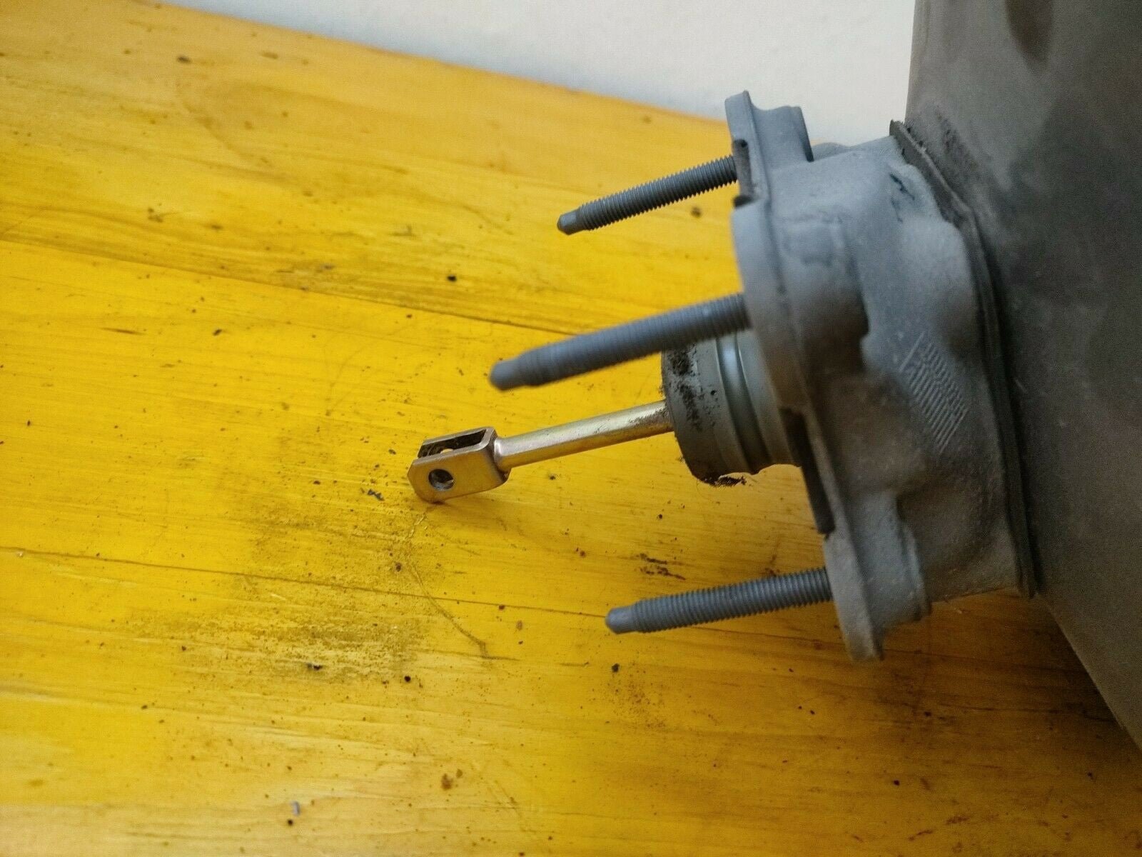 Servofreno Nissan Micra (2004) 8200 123 844 - F&P CRASH SRLS - Ricambi Usati