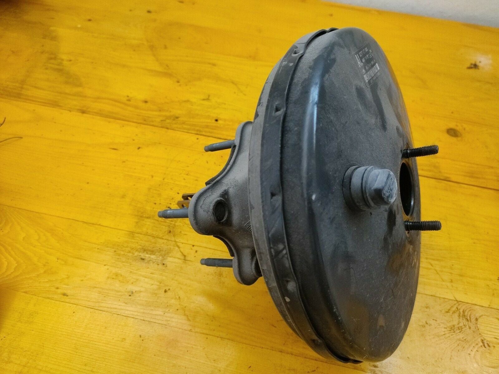 Servofreno Nissan Micra (2004) 8200 123 844 - F&P CRASH SRLS - Ricambi Usati