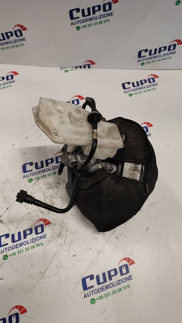 Servofreno Peugeot 2008 cod 9805057980 - F&P CRASH SRLS - Ricambi Usati