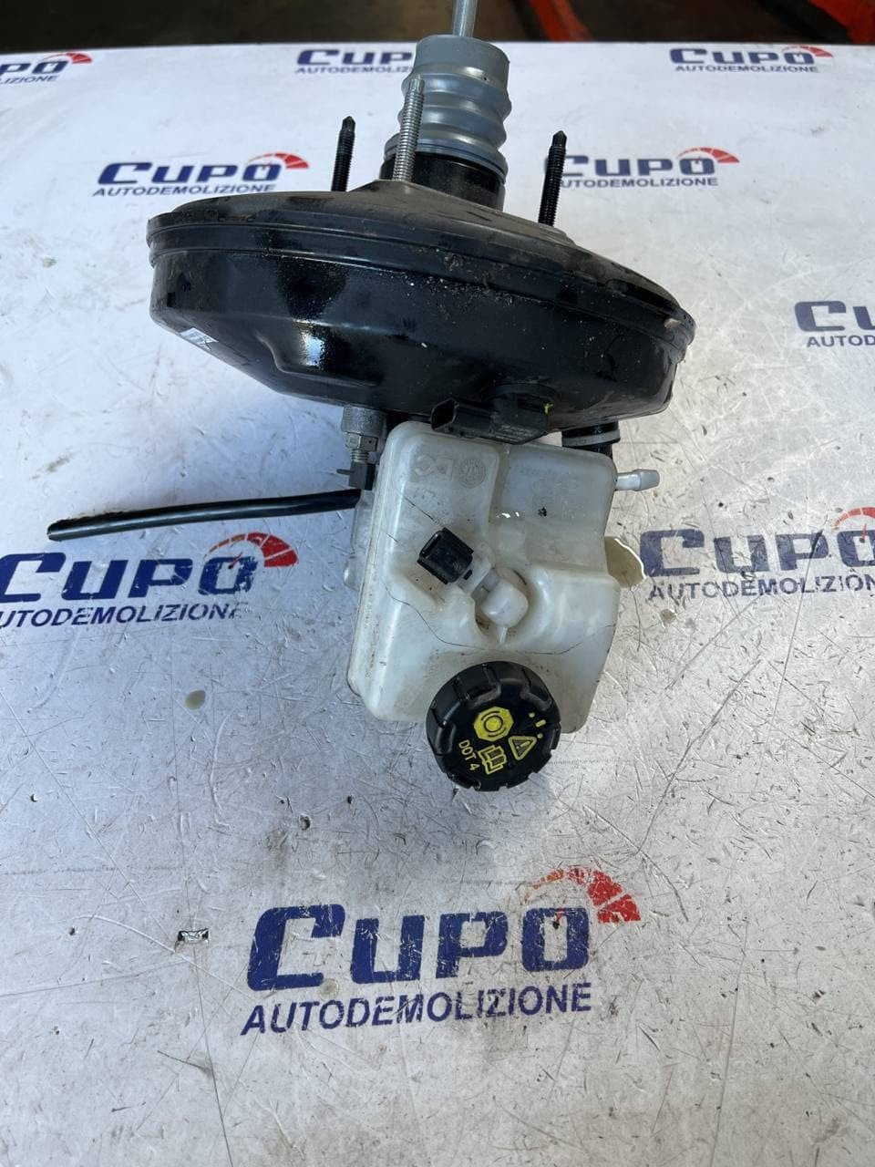 Servofreno Renault Twingo III 1.0 sce 71 cv 2015 - F&P CRASH SRLS - Ricambi Usati