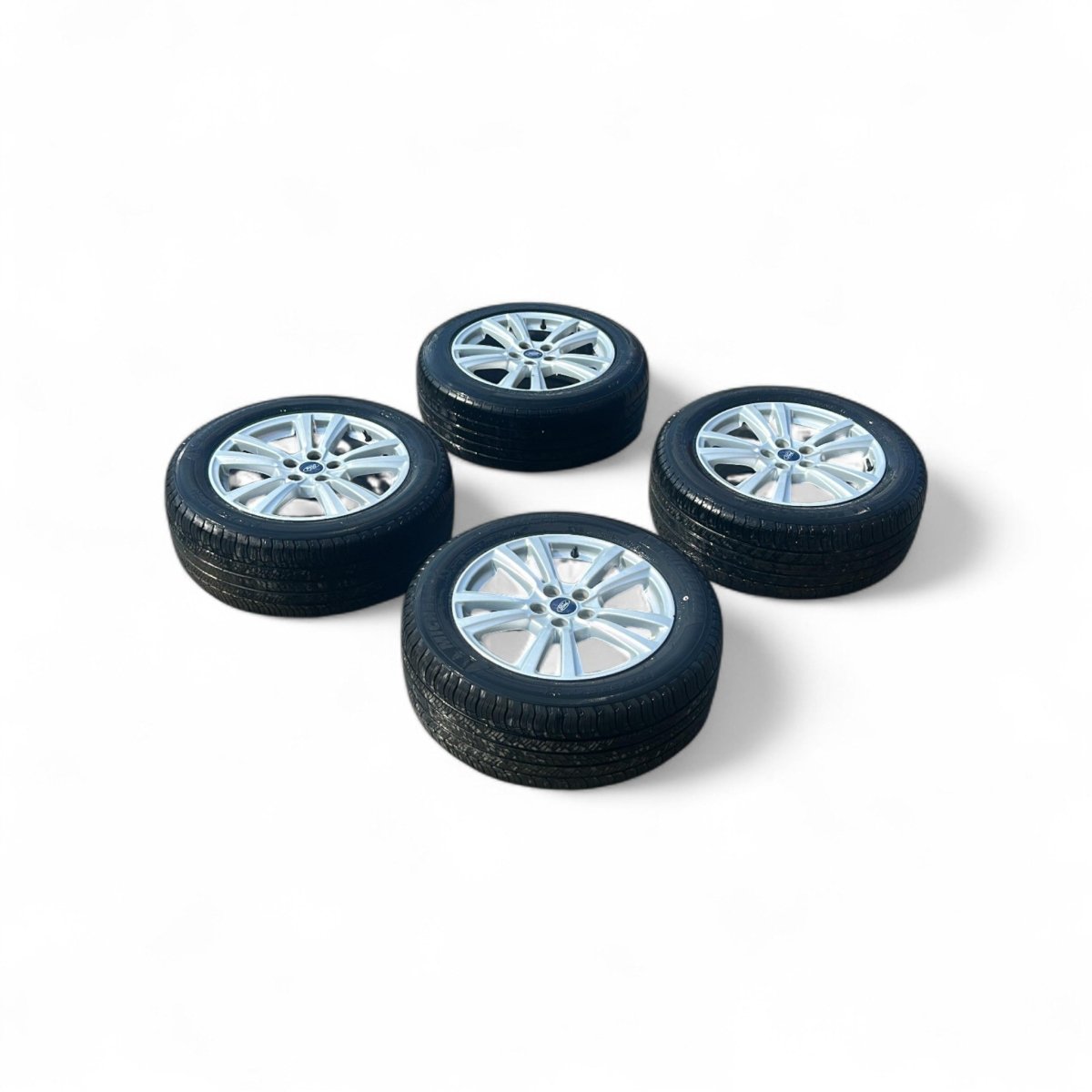 Set 4 cerchi in lega Ford Kuga II cod.6j5c - 1007 - b1a (5 fori / 235 / 55 r17) (2012 > 2019) - F&P CRASH SRLS - Ricambi Usati