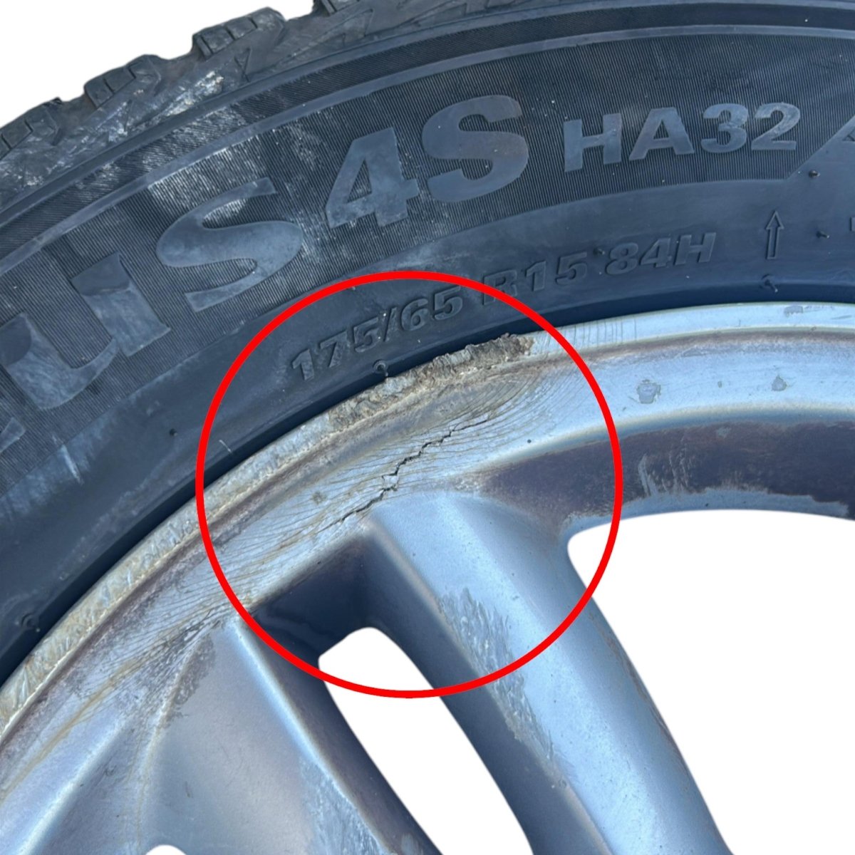 Set 4 cerchi in lega Mini Cooper (R56) cod.6791930 (4 fori / 175 / 65 r15) (2007 > 2013) - F&P CRASH SRLS - Ricambi Usati