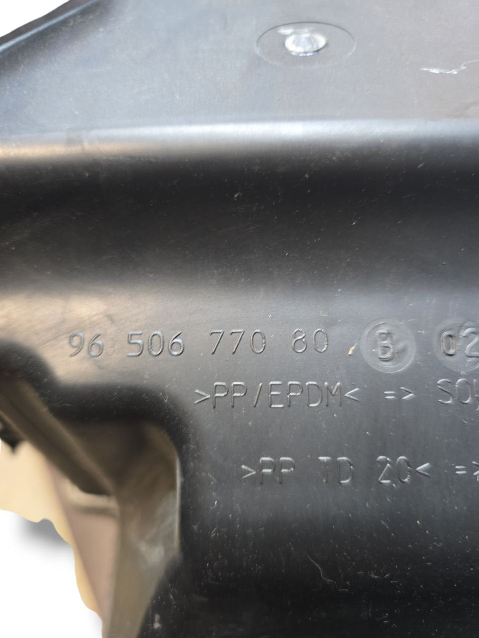 Silenziatore Di Aspirazione Citroen Berlingo 2.0 Diesel ( 2018 > ) Cod : 9650677080B - F&P CRASH SRLS - Ricambi Usati