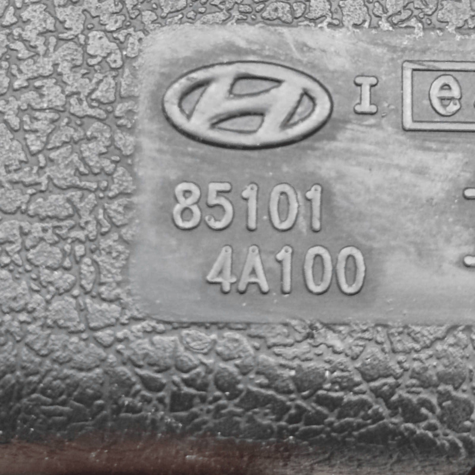 Specchio / Specchietto Centrale Hyundai I20 COD: 851014A100 (2008 - 2014) - F&P CRASH SRLS - Ricambi Usati