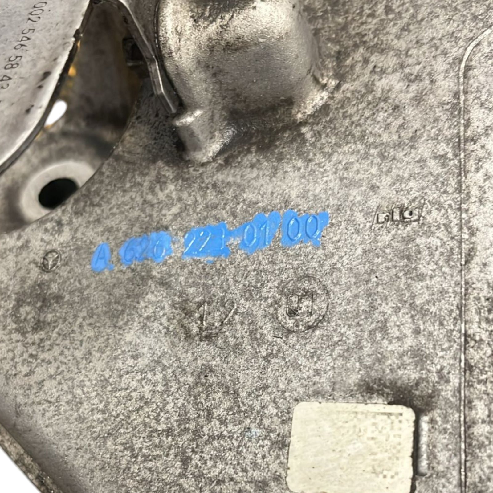 Left Engine Support Bracket Mercedes Benz Class C (W205) code:A6262230100 1.6 Diesel (2014 > 2021) - F&P CRASH SRLS - Used Parts