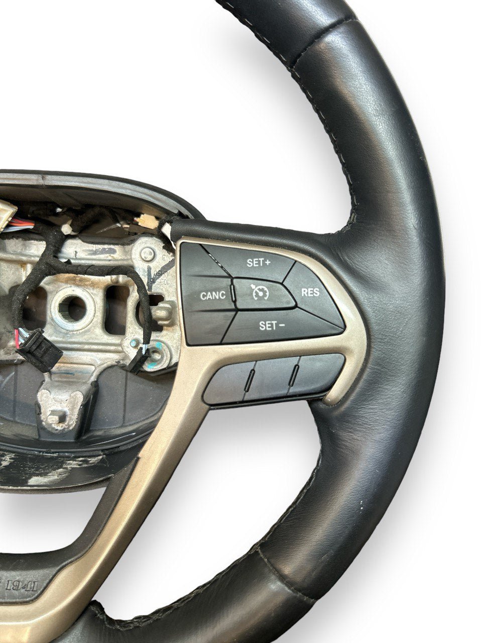 Steering / Wheel Jeep Cherokee (2013 > ) - F&P CRASH SRLS - Used Parts