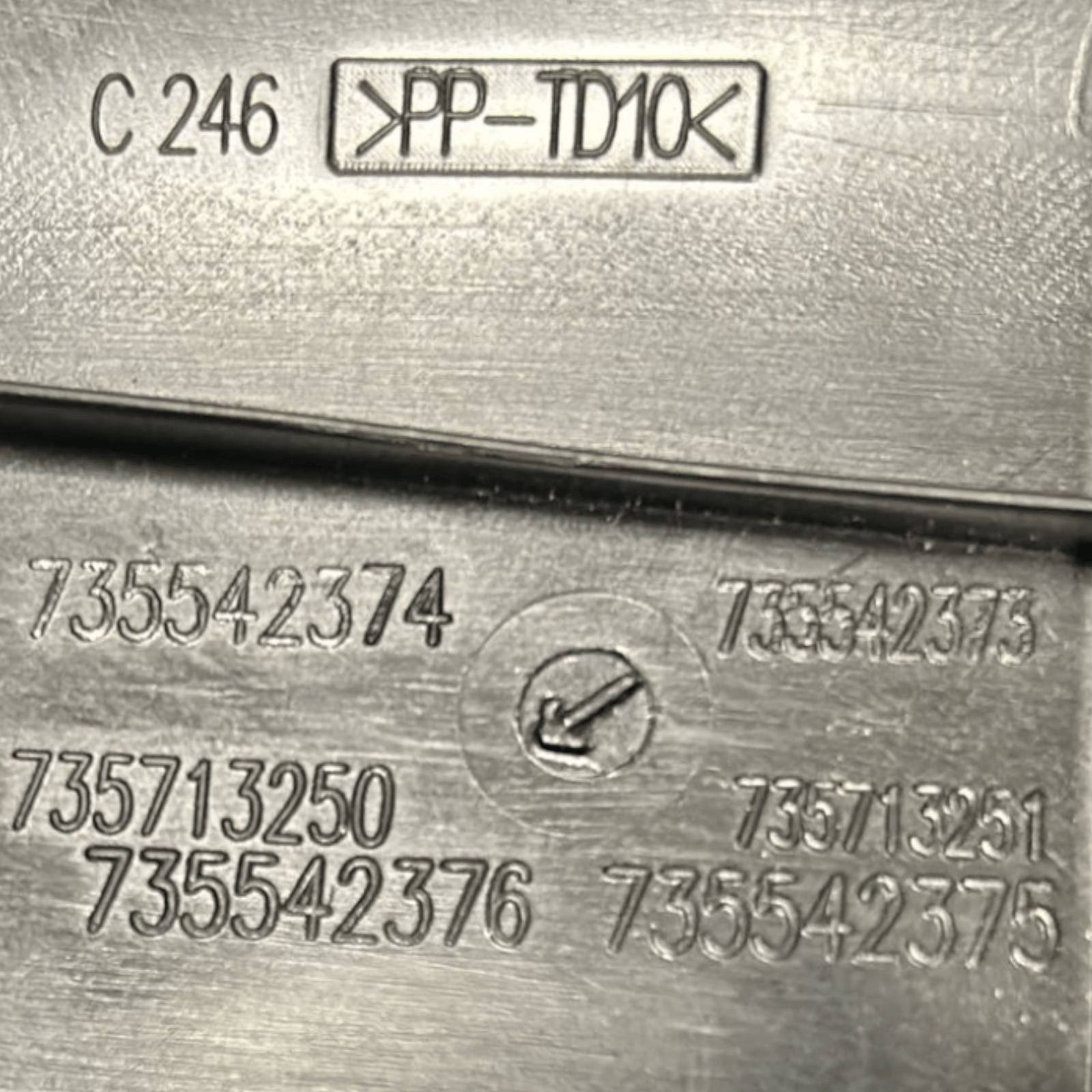 Stop Centrale + Rivestimento Fiat 500 Abarth 595 (2018 >) cod:735542374 - F&P CRASH SRLS - Ricambi Usati