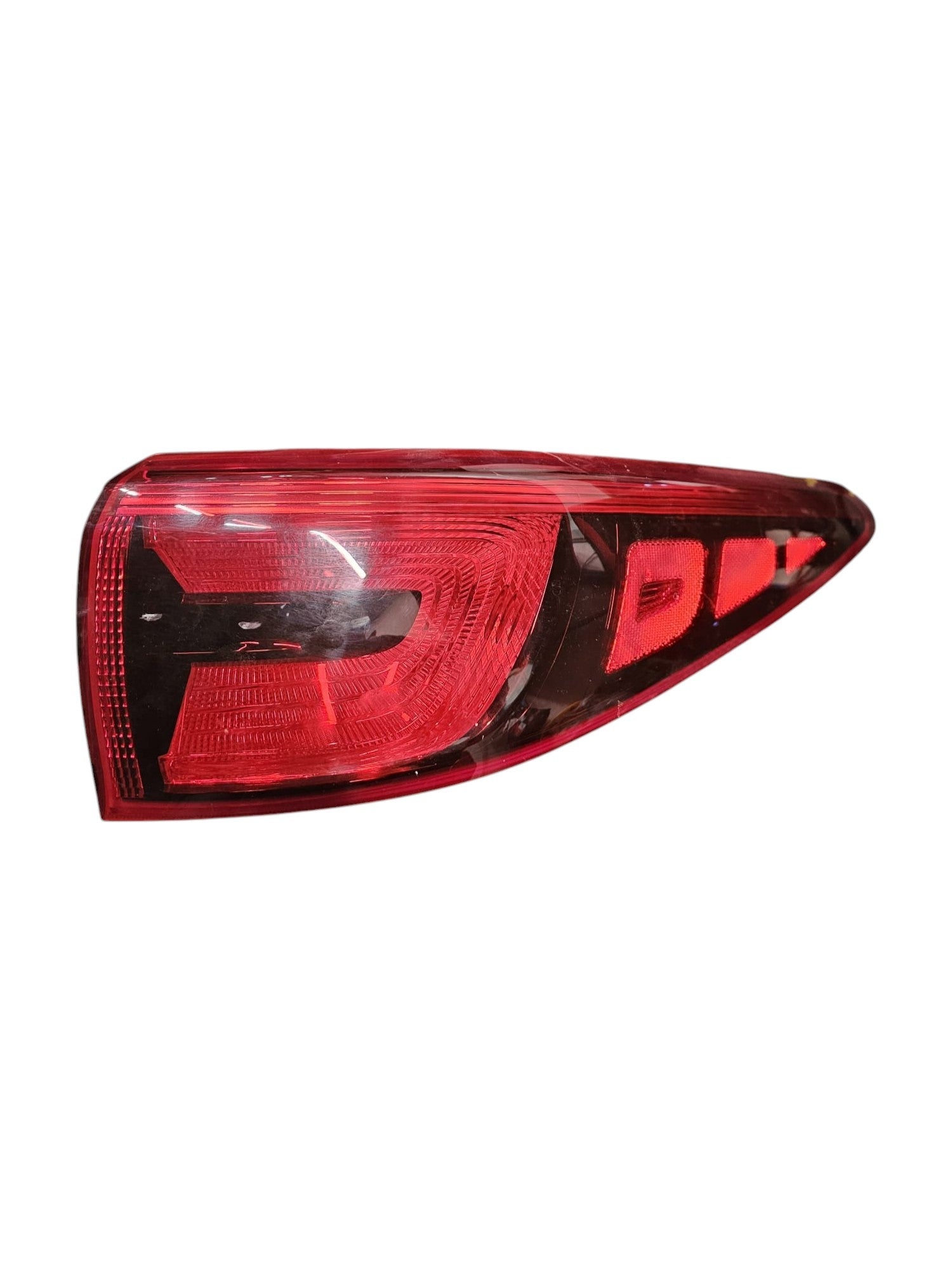 Stop / Halogen Rear Light External Right Kia Sportage QL Code:92402F10 (2016 - 2021) - F&P CRASH SRLS - Used Parts
