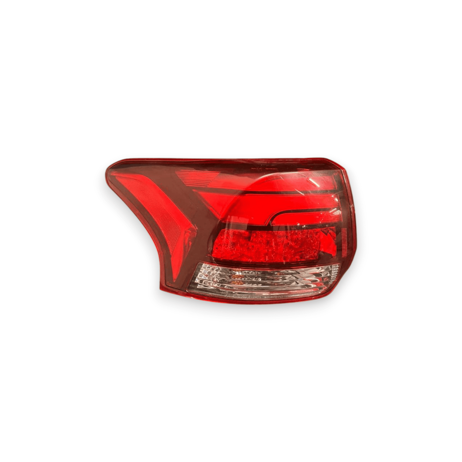 Stop / Left rear LED light (sx) Mitsubishi Outlander IV (2021>) code: 8330B173 - F&P CRASH SRLS - Used Parts