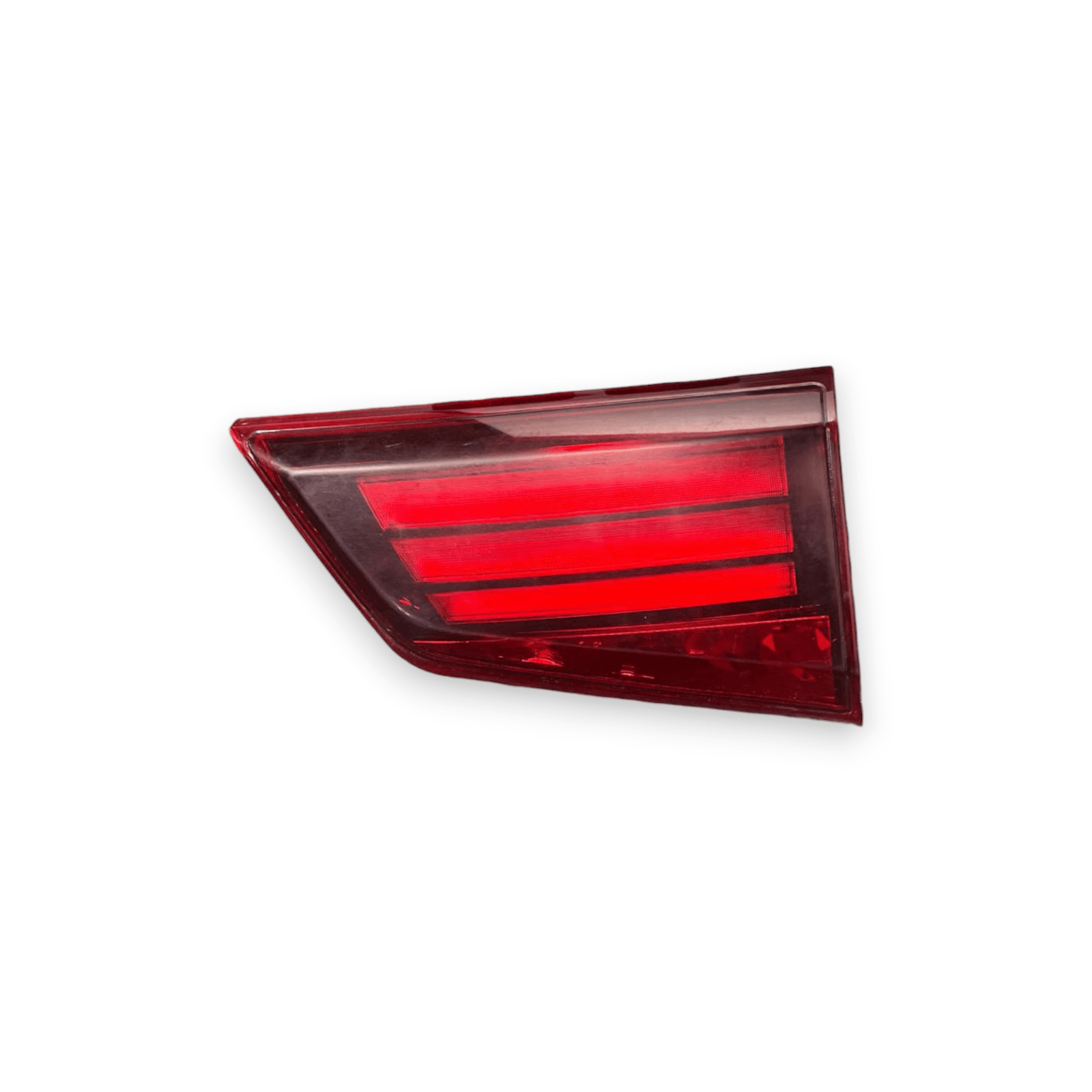 Stop / Rear right internal LED light (dx) Mitsubishi Outlander IV (2021>) code: 8331A180 - F&P CRASH SRLS - Used Parts