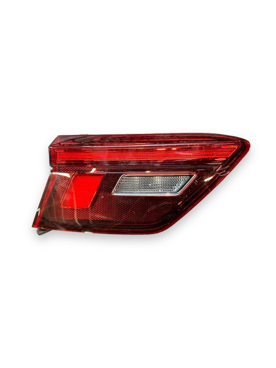 Stop / Left Rear LED Light (SX) Volkswagen Tiguan (AD1) (2018) code . 2SA012520 - 01 - F&P CRASH SRLS - Used Parts