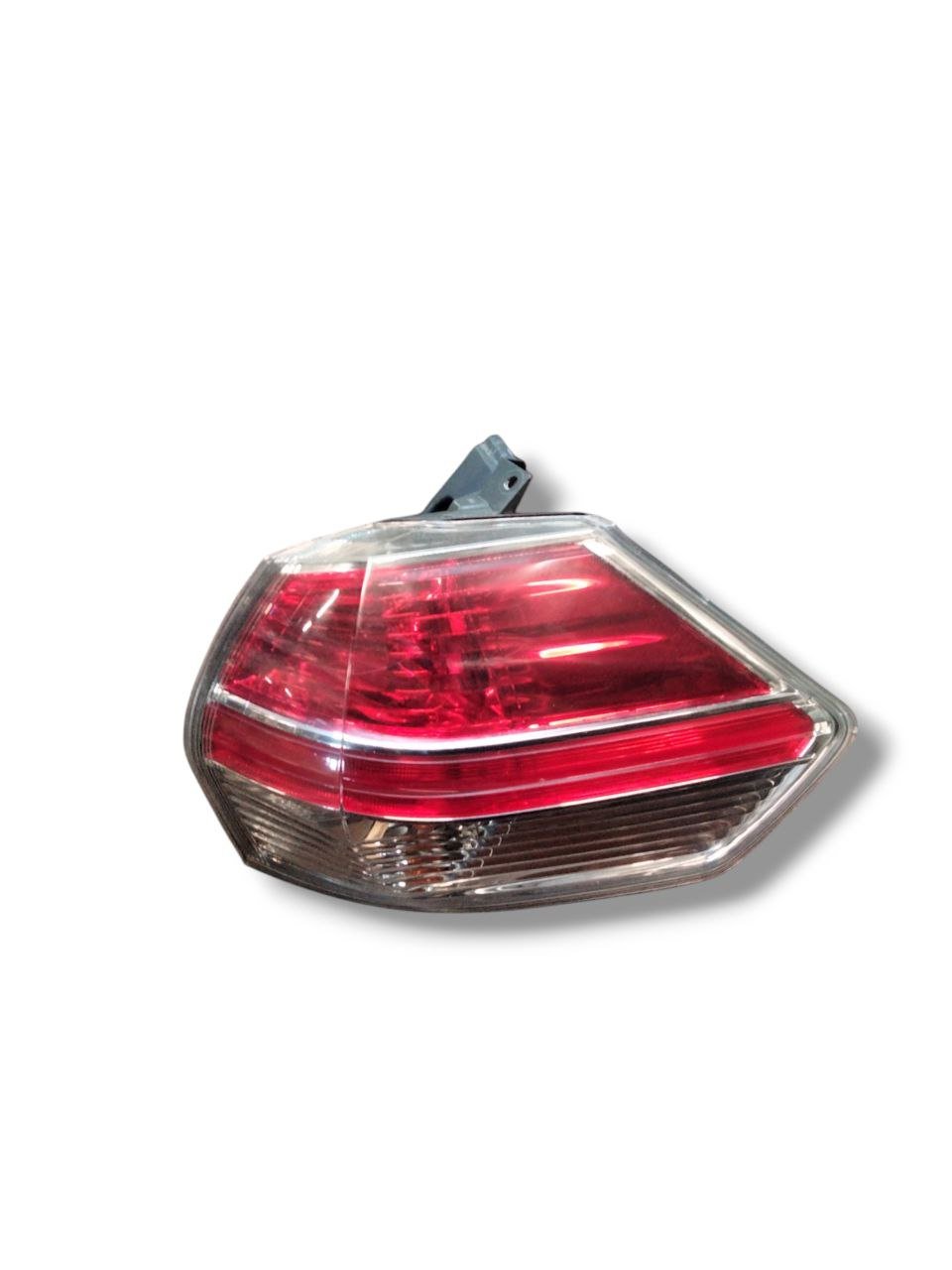 Stop / Right halogen rear light (Dx) Nissan X-Trail T32 (2014 - 2020) code.22017939 - F&P CRASH SRLS - Used Parts