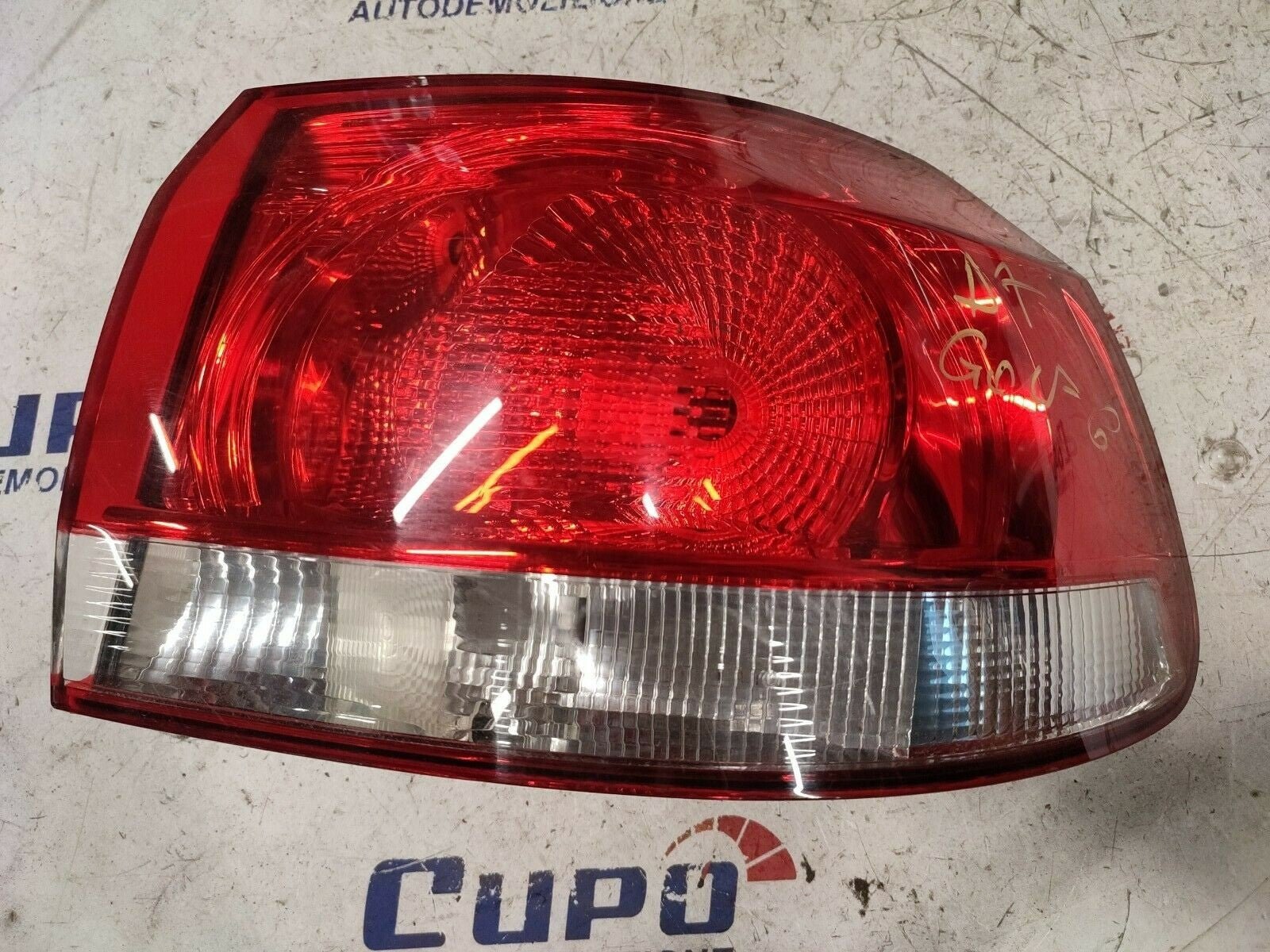 STOP REAR LIGHT RIGHT Volkswagen Golf 6 2008 2012 5Q0945096E - F&P CRASH SRLS - Used Parts