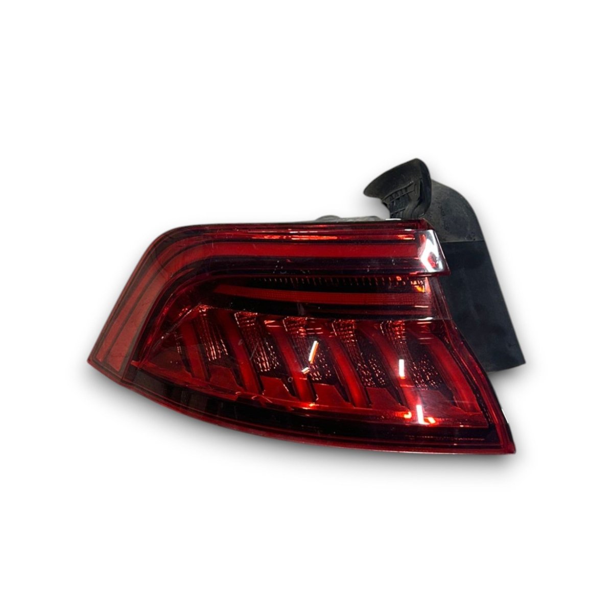 Stop / left rear light exterior Audi Q8 code: 4m8945069b (2018 > 2023) - F&P CRASH SRLS - Used Parts