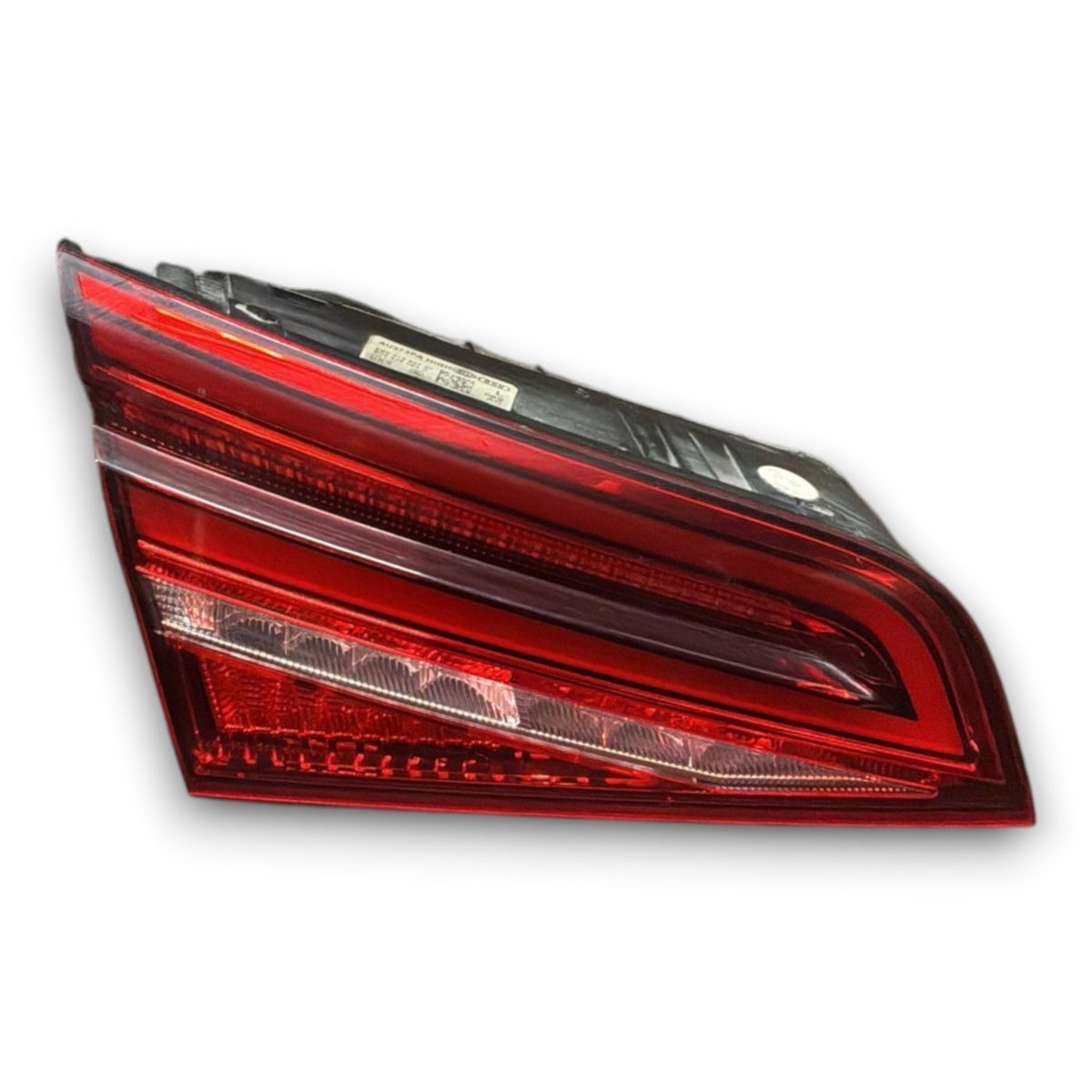 Stop interno posteriore sinistro led Audi A3 8V1 cod . 8v4.945.093.c (2016 > 2020) - F&P CRASH SRL - Ricambi Usati