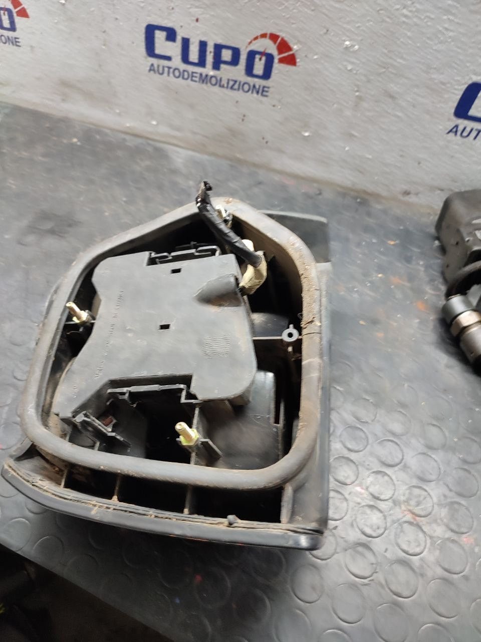 Stop posteriore destro Renault 19 chamade - F&P CRASH SRLS - Ricambi Usati