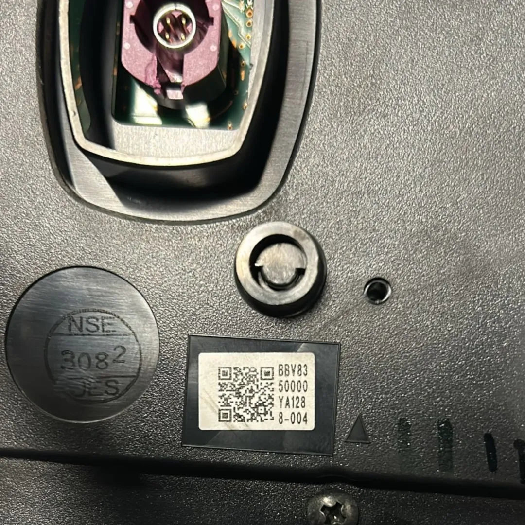 Dettaglio Quadro strumenti completo Yamaha TMAX 560 2022–2024 OEM B7M835000100 - foto 3