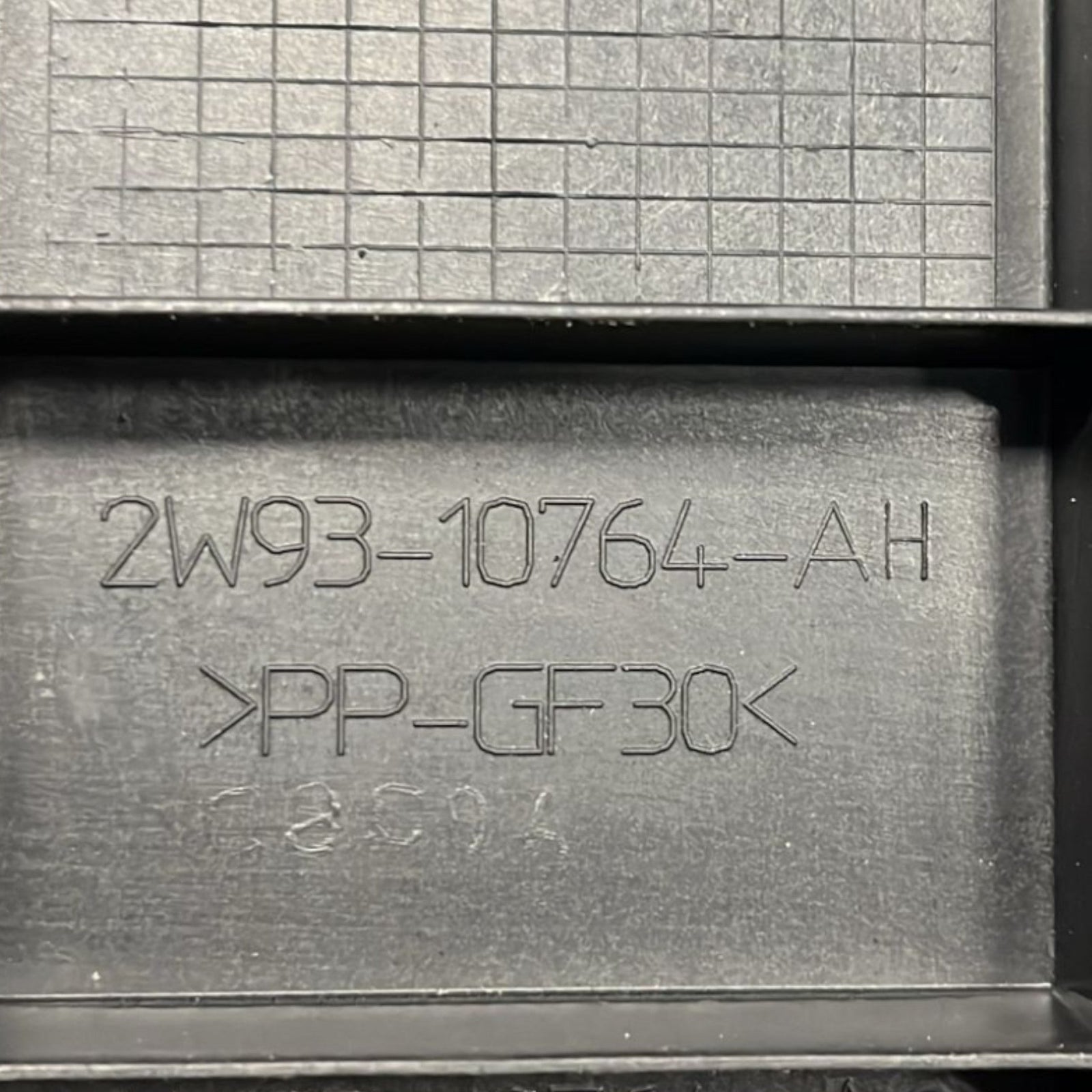 Battery Support / Battery Housing Jaguar XJ (X351) code:2W93 - 10764 - AH (2009 >2019) - F&P CRASH SRLS - Used Parts