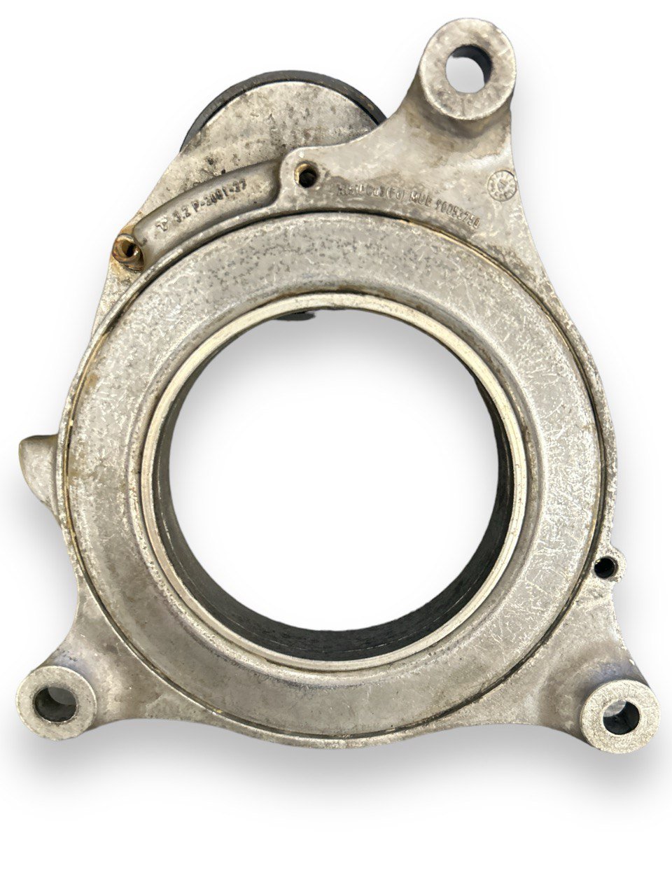 Supporto Tendicinghia BMW Serie 1 (F40) / BMW Serie 1 (F20) / BMW Serie 1 (F21) / BMW Serie 2 (F45) / BMW Serie 2 (F46) / BMW Serie 3 (G20) / BMW Serie 5 (G30) 2.0 Diesel (2019>) cod.90053749 - F&P CRASH SRLS - Ricambi Usati