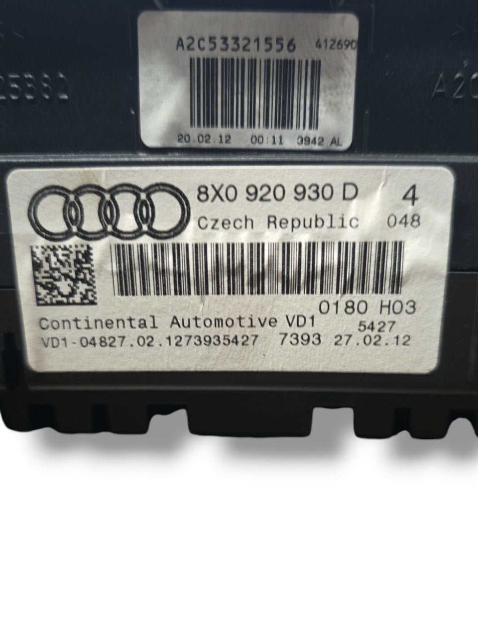 Tachimetro / Contachilometri Audi A1 8X 1.6 Diesel (2010 - 2018) Cod : 8X0920930D - F&P CRASH SRLS - Ricambi Usati