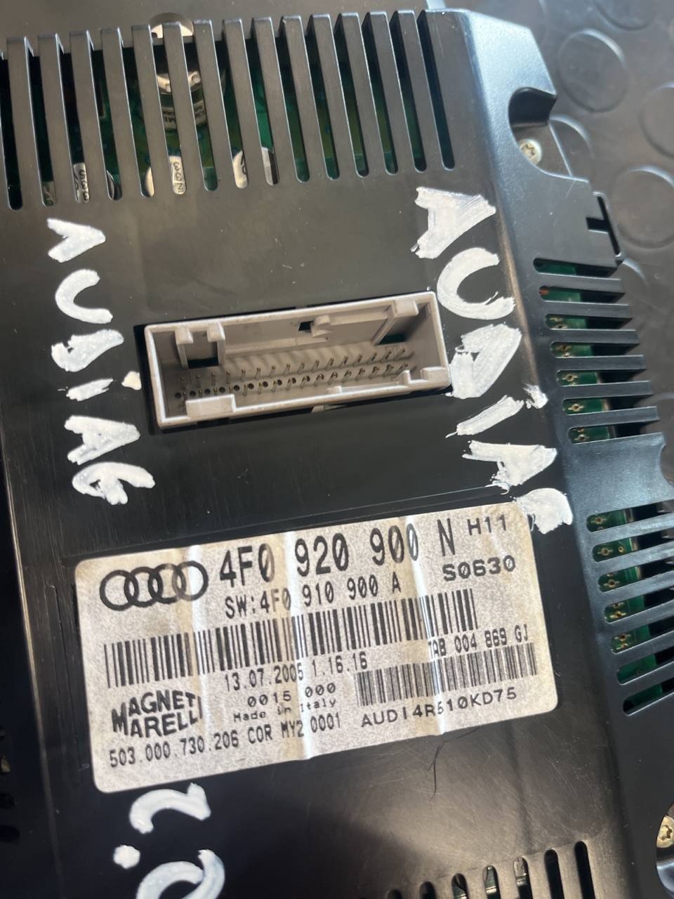 Tachimetro Contachilometri Audi A6 4F 2.0 TDI (2007) cod:4F0920900N - F&P CRASH SRLS - Ricambi Usati