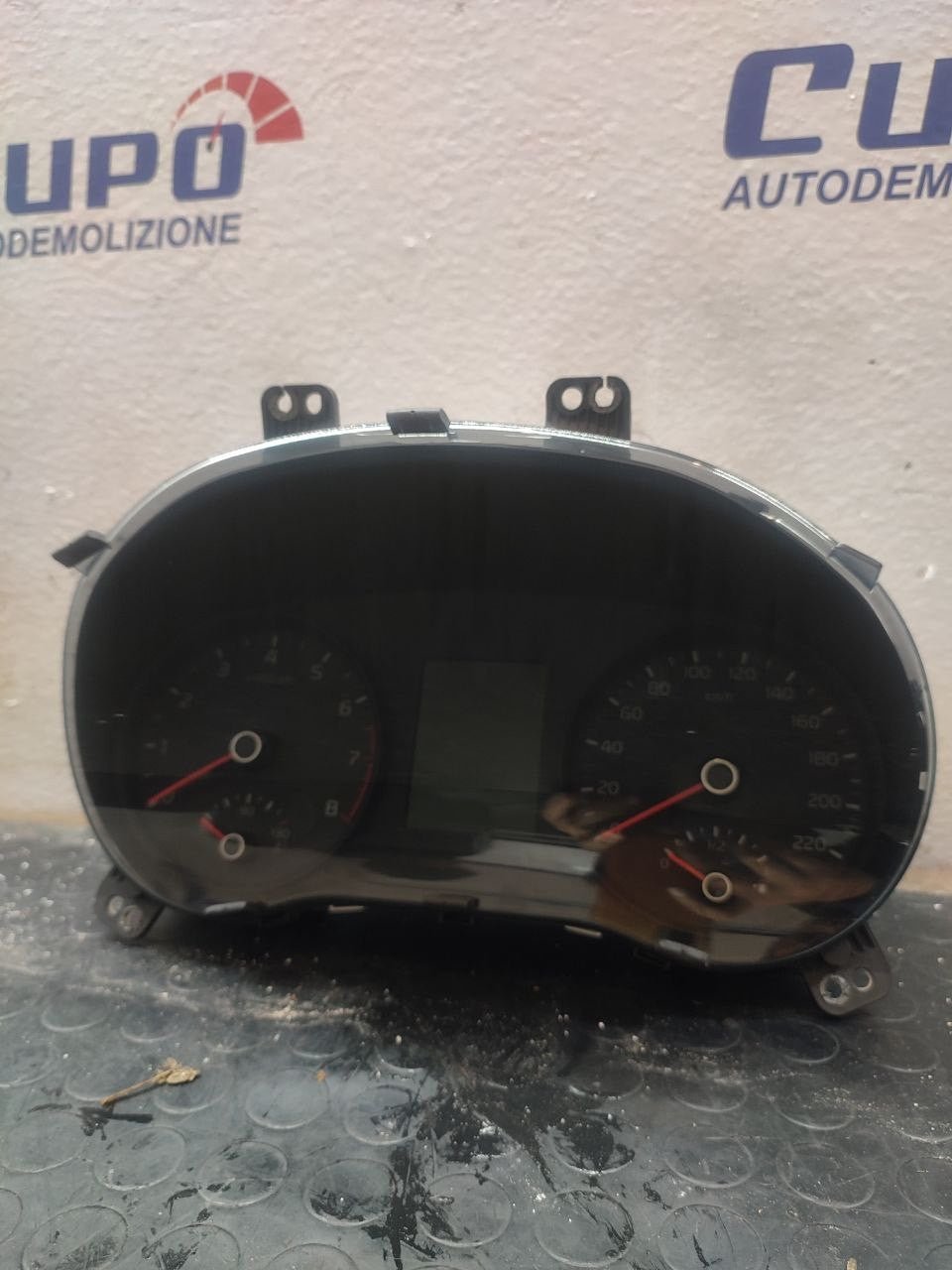 Kia Rio Speedometer Odometer (mk4 - 2017) 1.2 gasoline code 94003 - h8300 - F&P CRASH SRLS - Used Parts