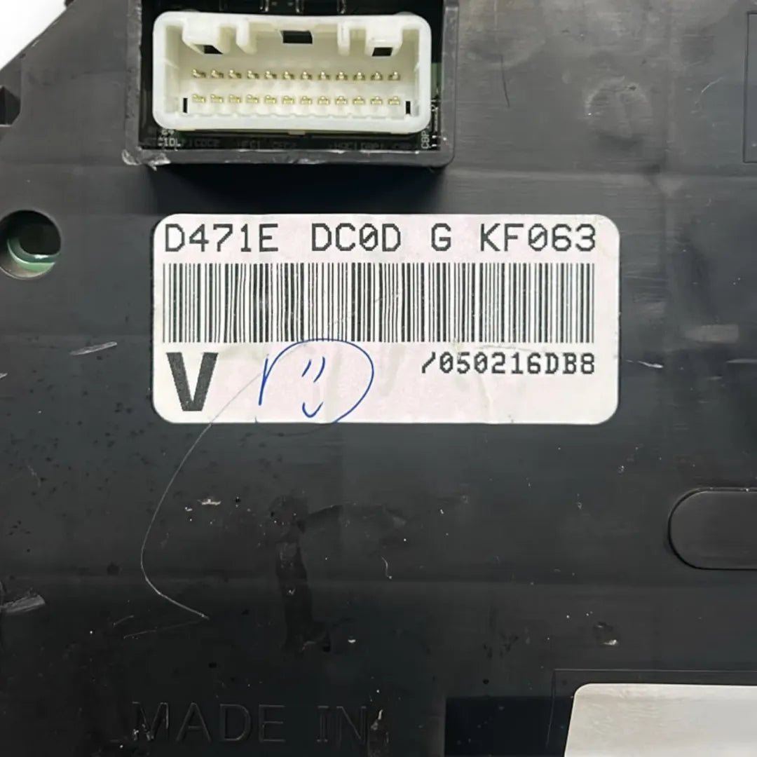 Dettaglio Quadro strumenti Mazda 2 3ª Serie 2014–2020 cod. D471EDC0D - foto 3