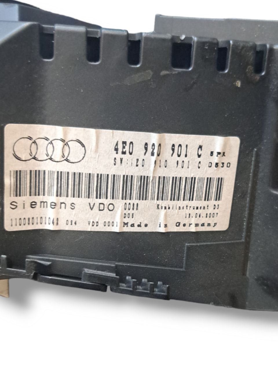 Speedometer / Odometer / Instrument Cluster Audi A8 4E 4.2 Diesel (2003 - 2009) COD:4E0920901C - F&P CRASH SRLS - Used Parts