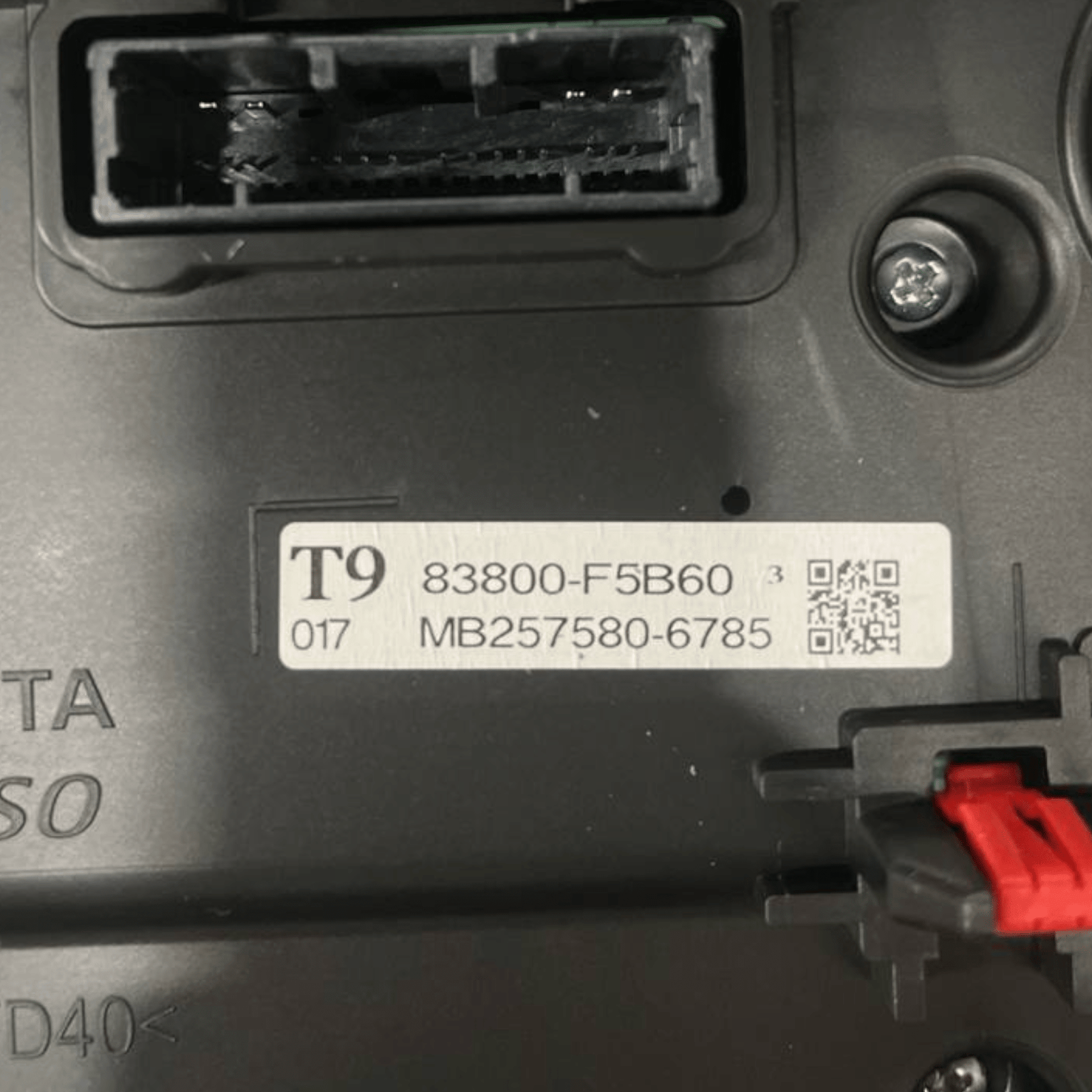 Speedometer / Odometer Toyota Yaris Cross 1.5 Petrol / Hybrid (2020 - ) code: 83800 - F5B60 - F&P CRASH SRLS - Used Parts