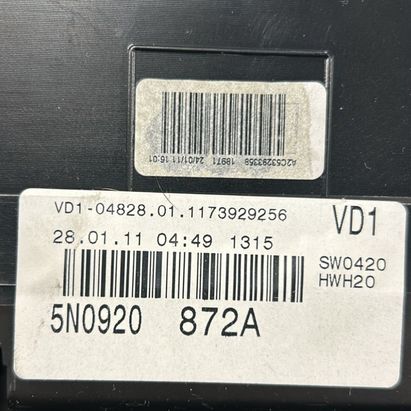 Speedometer / Odometer Volkswagen Tiguan 5N 2.0 Diesel code:5N0920872A (2007 > 2016) - F&P CRASH SRLS - Used Parts