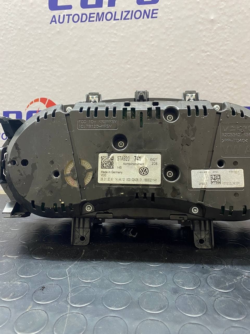 Speedometer Dashboard Instrument Kilometer Counter Volkswagen Golf VII code: A2C53427456AR - F&P CRASH SRLS - Used Parts