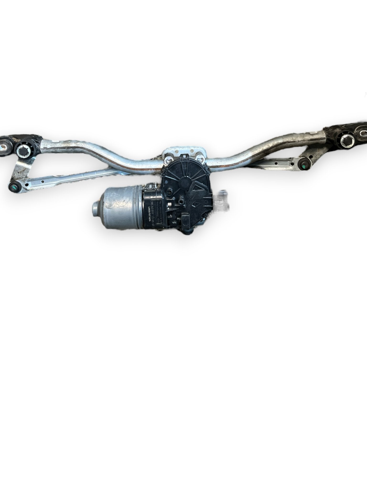 Front Wiper Arm With Motor Alfa Romeo Giulietta (2016) code: 0390243019 - F&P CRASH SRLS - Used Parts