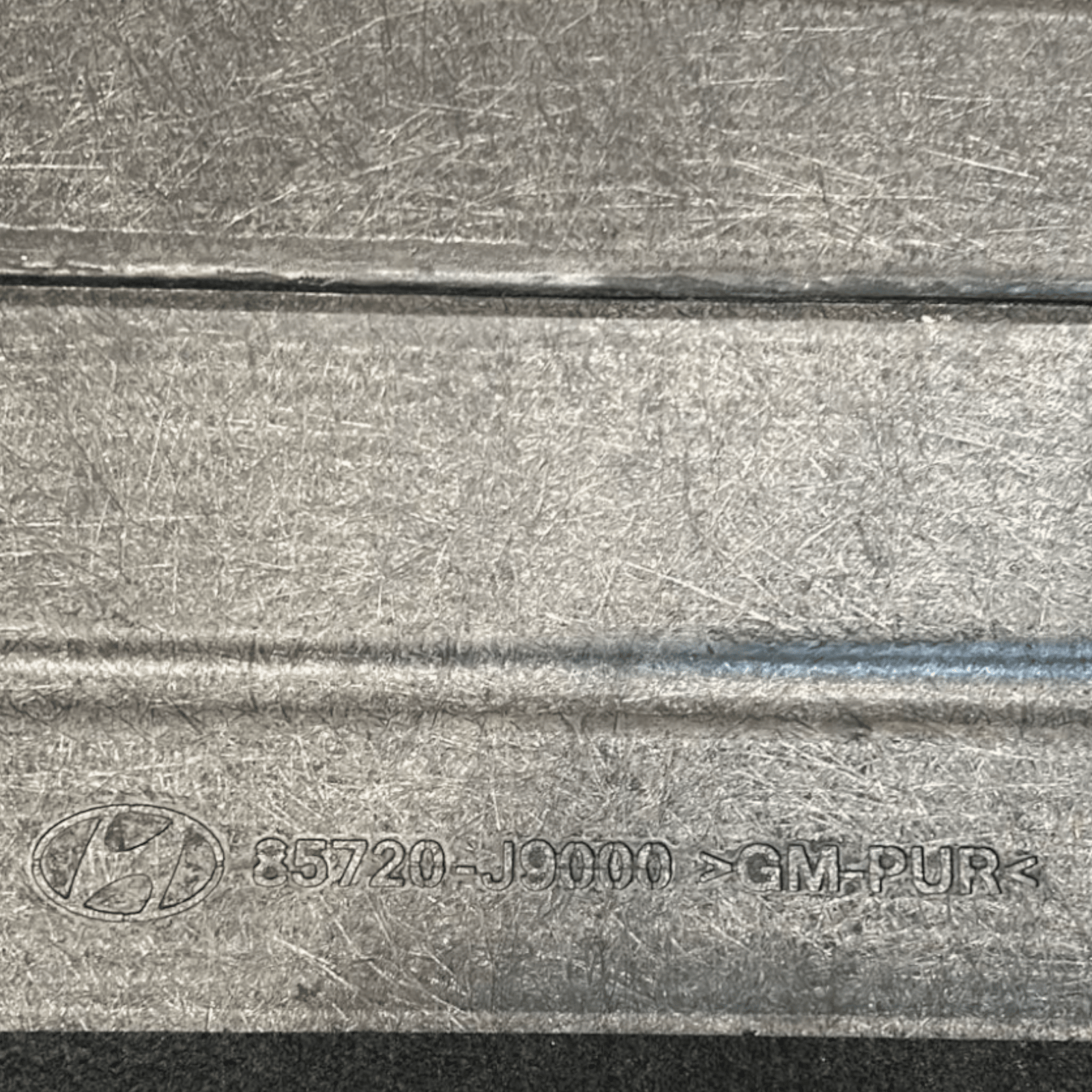 Tappeto / Ripiano Hyundai Kona (2017 >) cod:85720 - J9000 - F&P CRASH SRLS - Ricambi Usati