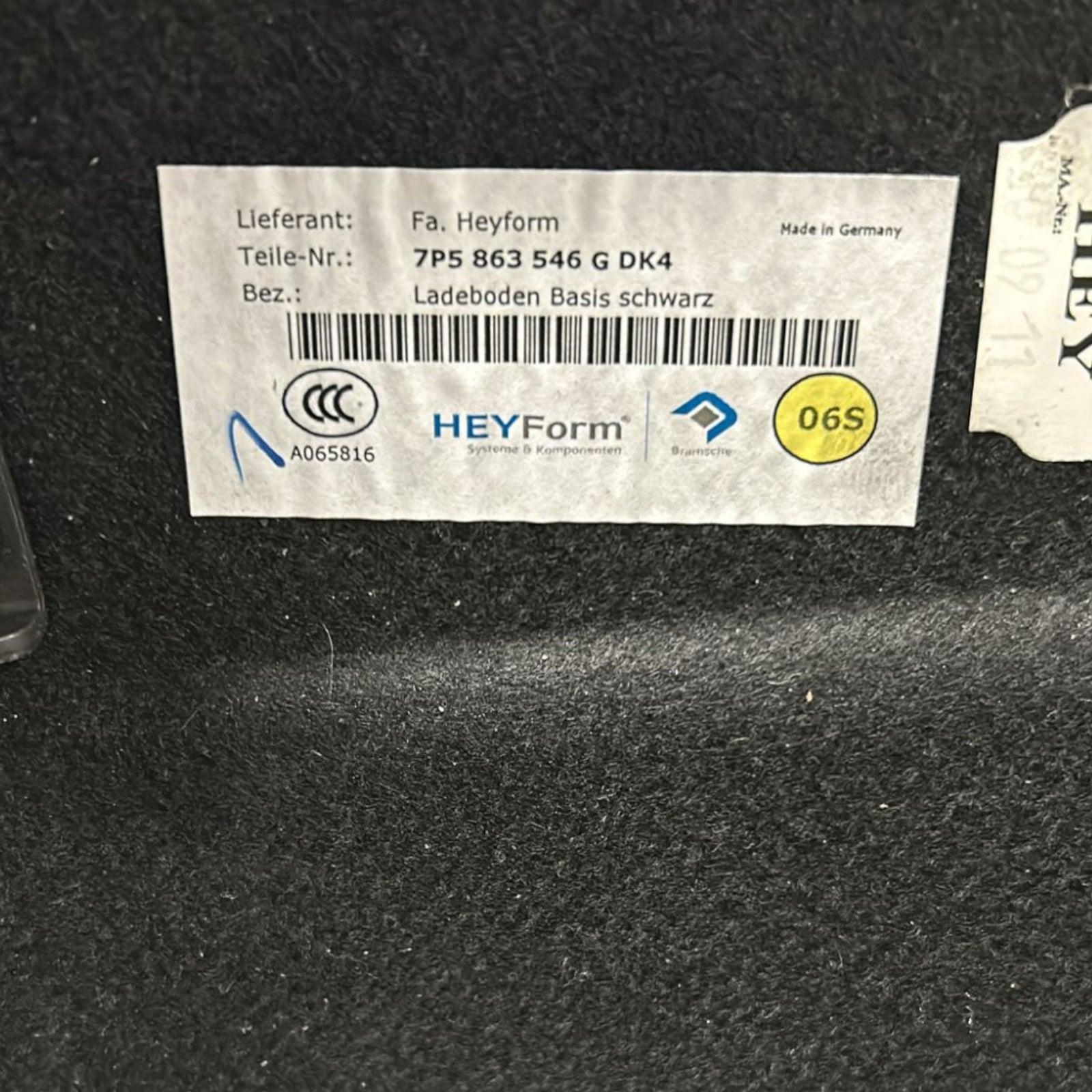 Tappeto / Ripiano Porsche Cayenne cod:7P5863546 (2010 > 2017) - F&P CRASH SRLS - Ricambi Usati