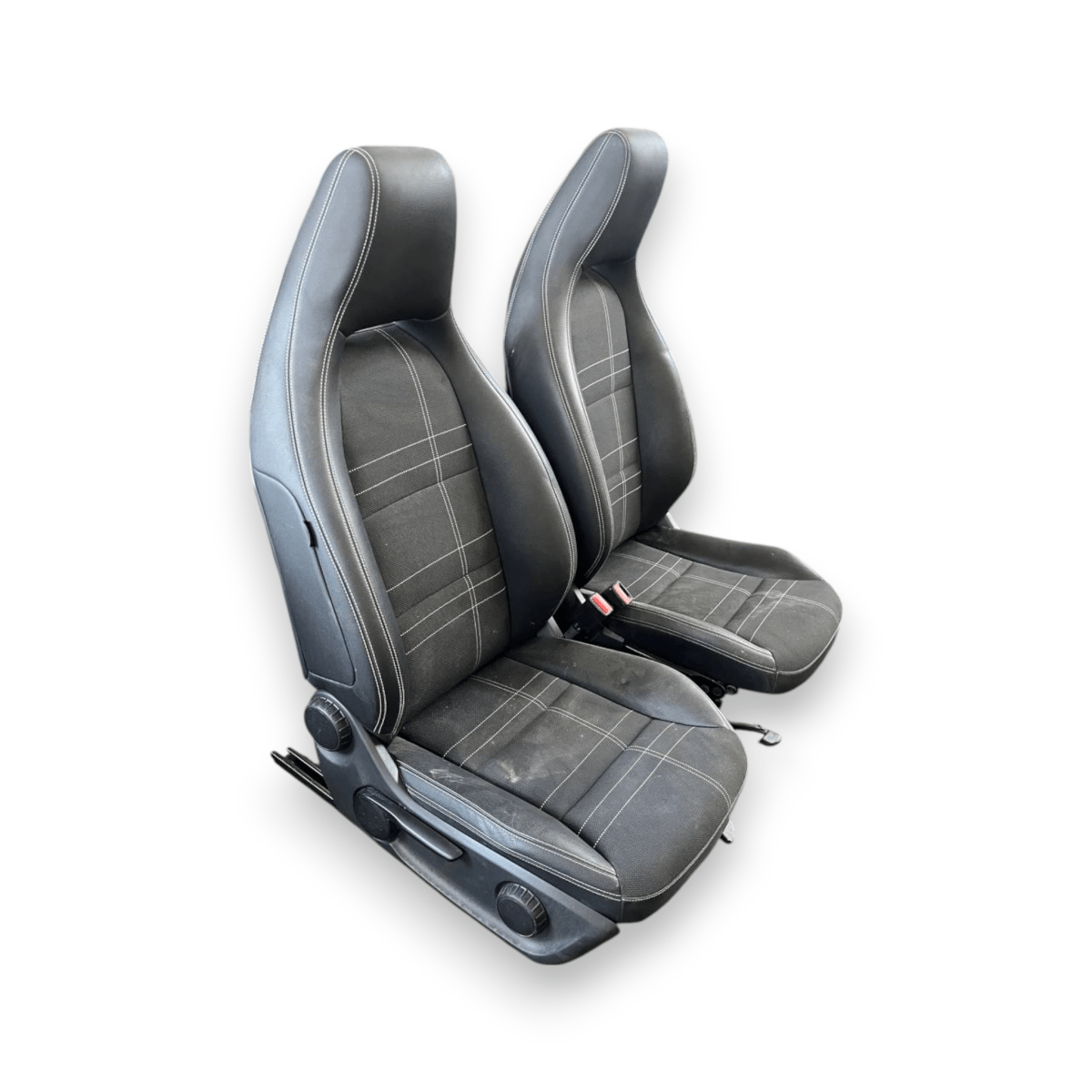 Tappezzeria / Sedili in Pelle e Stoffa Mercedes - Benz Classe A W176 (2012 al 2018) - F&P CRASH SRLS - Ricambi Usati