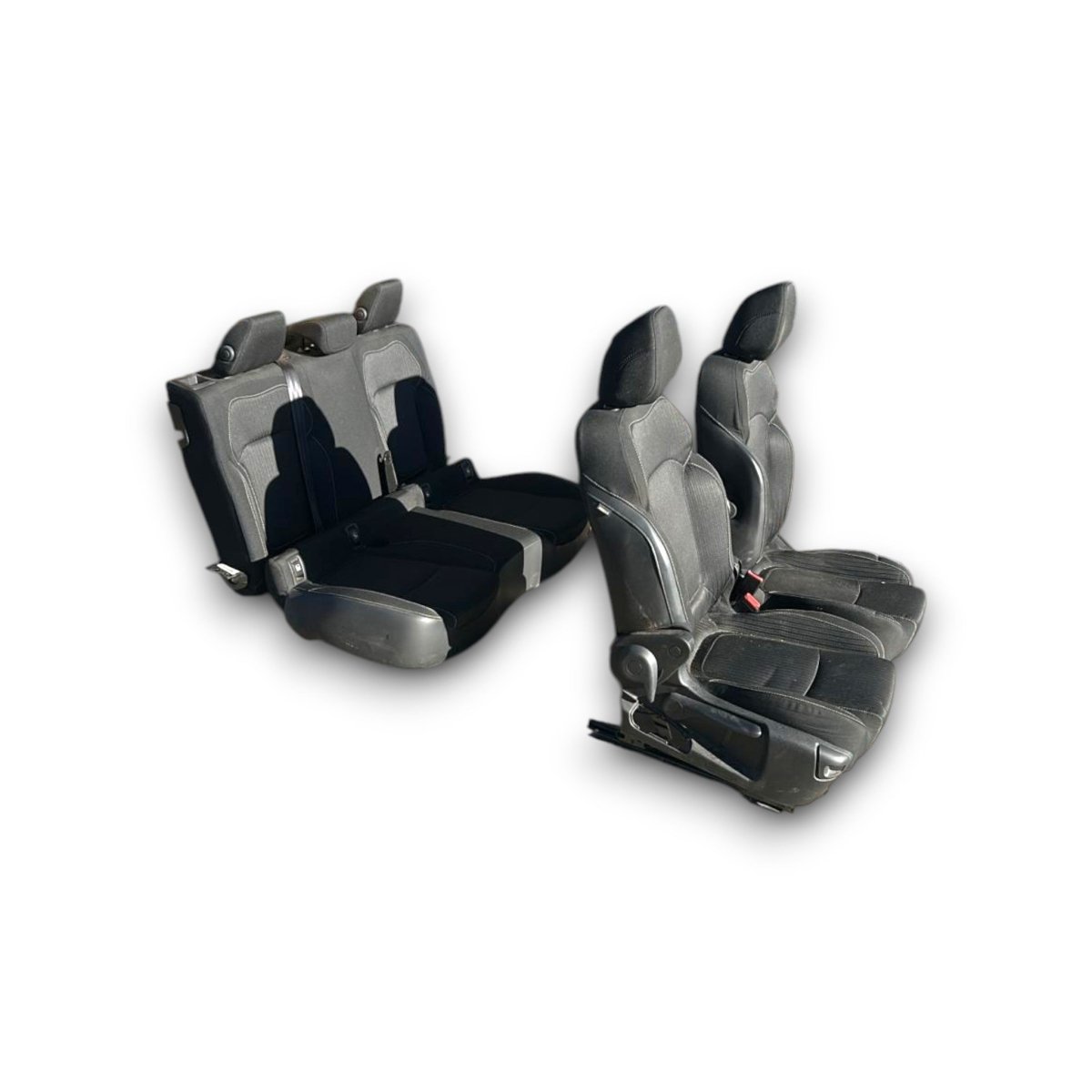 Tappezzeria / sedili in stoffa neri Renault Megane IV SW (2015 > ) - F&P CRASH SRL - Ricambi Usati