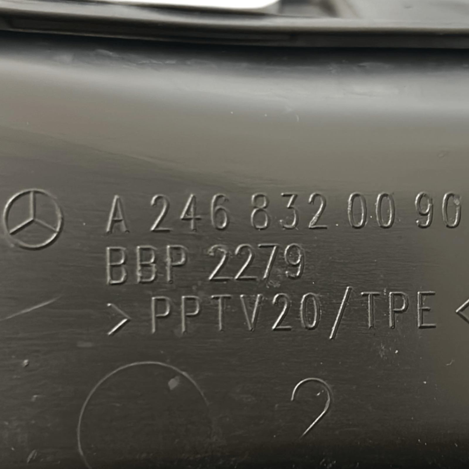 Tubo Aspirazione Aria Mercedes Benz Classe A (W176) cod.A2468320090 2.0 Benzina (2012 > 2018) - F&P CRASH SRLS - Ricambi Usati