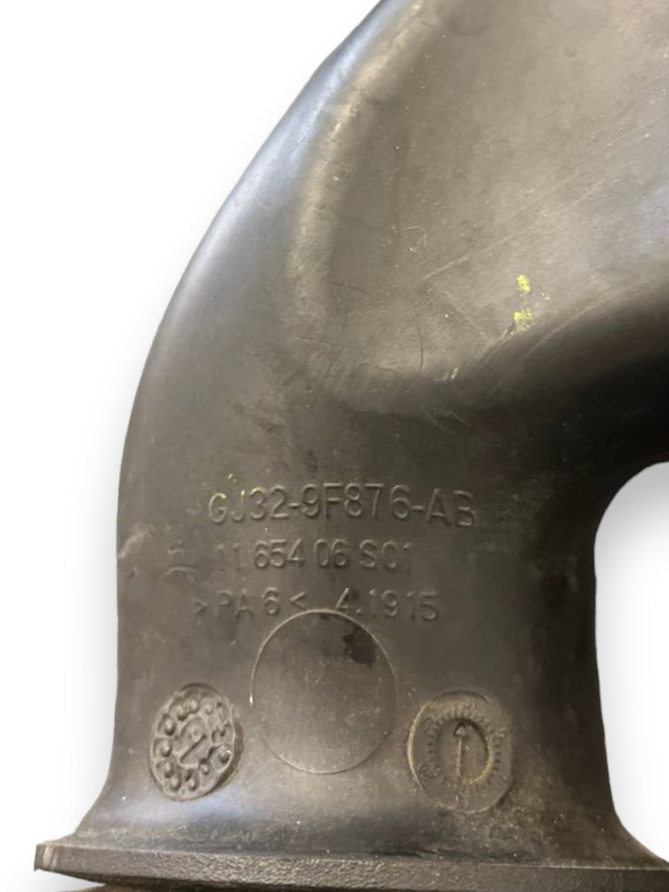Tube / Intake Hose Land Rover Range Rover Evoque L538 / Land Rover Discovery Sport L550 2.2 Diesel (2011 to 2018) code: GJ32 - 9F876 - AB - F&P CRASH SRLS - Used Parts