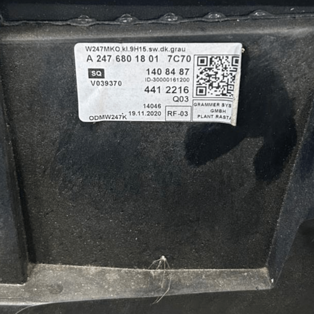 Tunnel centrale + bracciolo mercedes benz glb x 247 cod:A2476801801 (2019 >) - F&P CRASH SRLS - Ricambi Usati