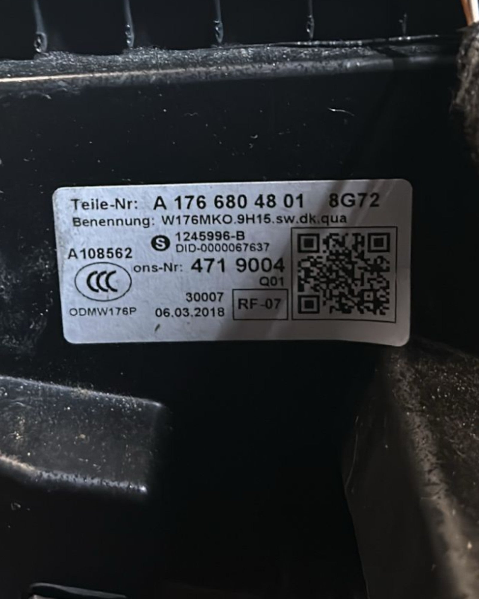 Tunnel Centrale Mercedes Benz Classe A (W176) cod.A1766804801 (2012 > 2018) - F&P CRASH SRLS - Ricambi Usati