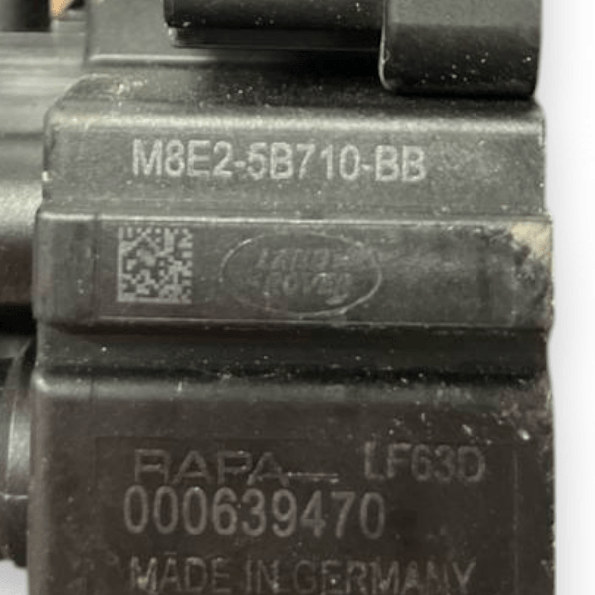 Rear Air Suspension Valve Land Rover Sport L461 (2022 - ) code: M8E2 - 5B710 - BB - F&P CRASH SRLS - Used Parts
