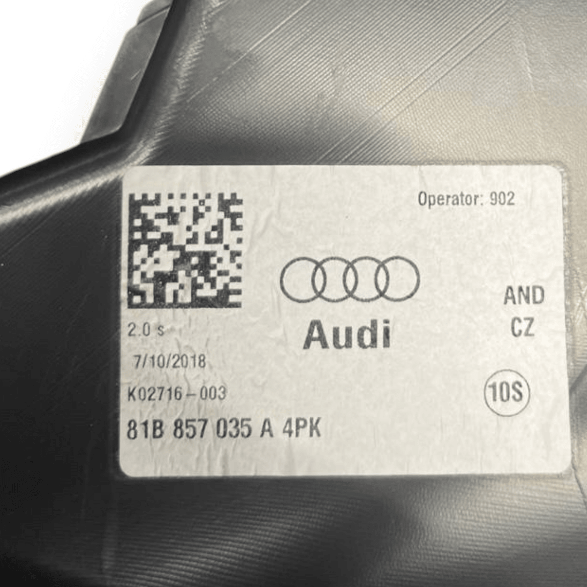 Compartment / Glove Box + GPS Charger Audi Q2 (2016 - ) code:81B857035A - F&P CRASH SRL - Used Parts