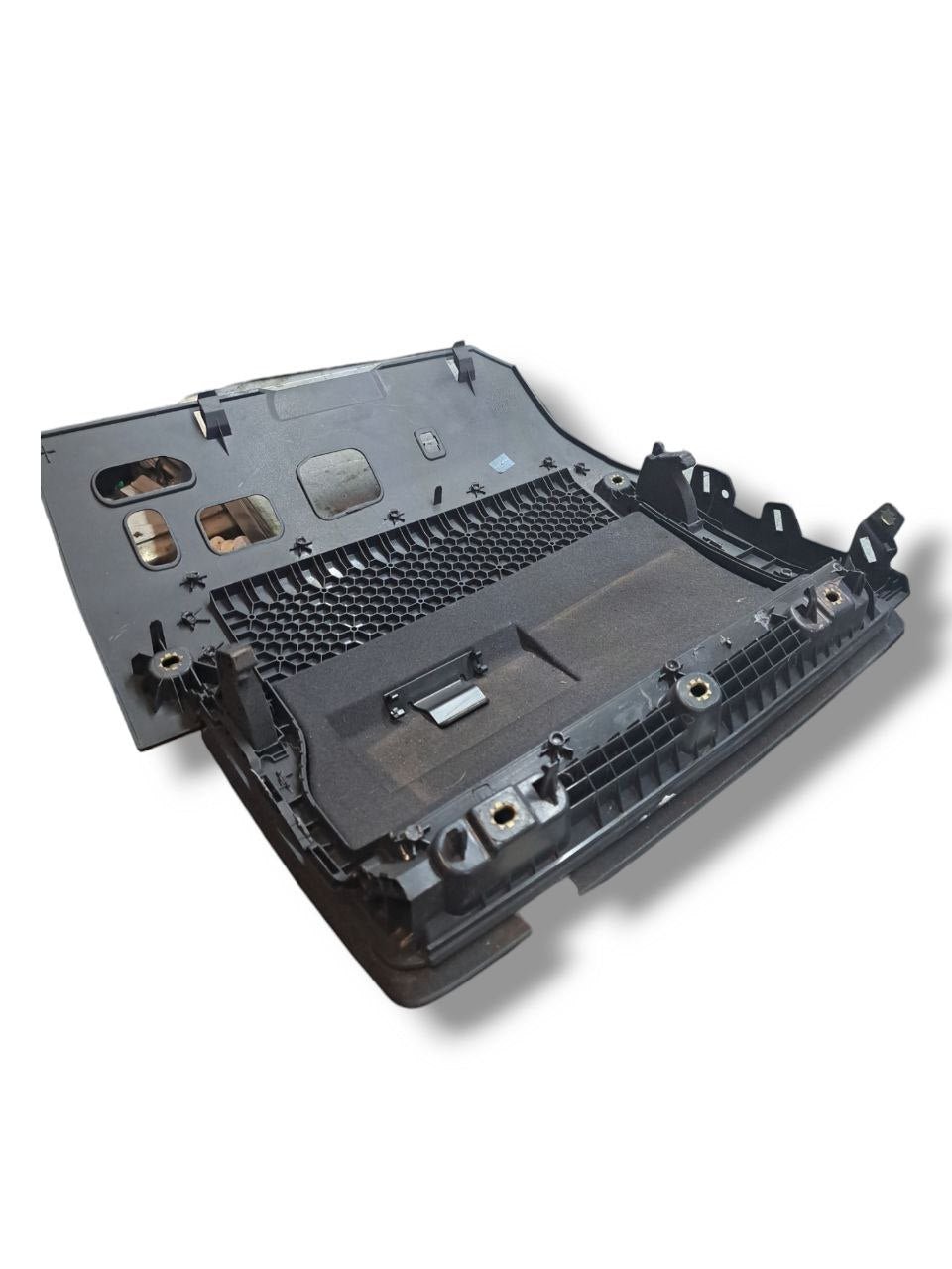 Vano portaoggetti Audi A3 (2015) COD:1104780X - F&P CRASH SRLS - Ricambi Usati