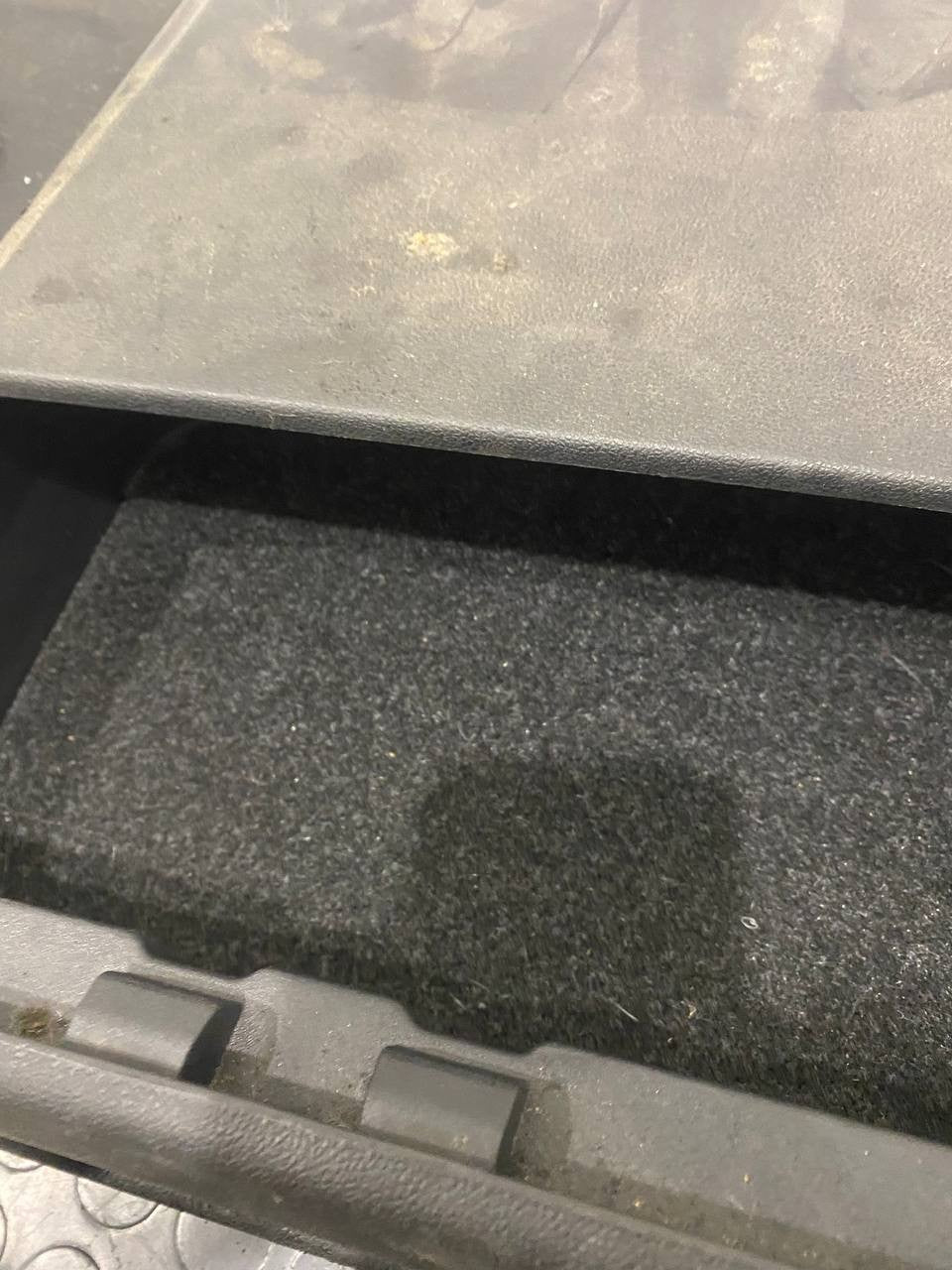 Driver side storage compartment Renault Scenic III code: 873900002r - F&P CRASH SRLS - Used Spare Parts