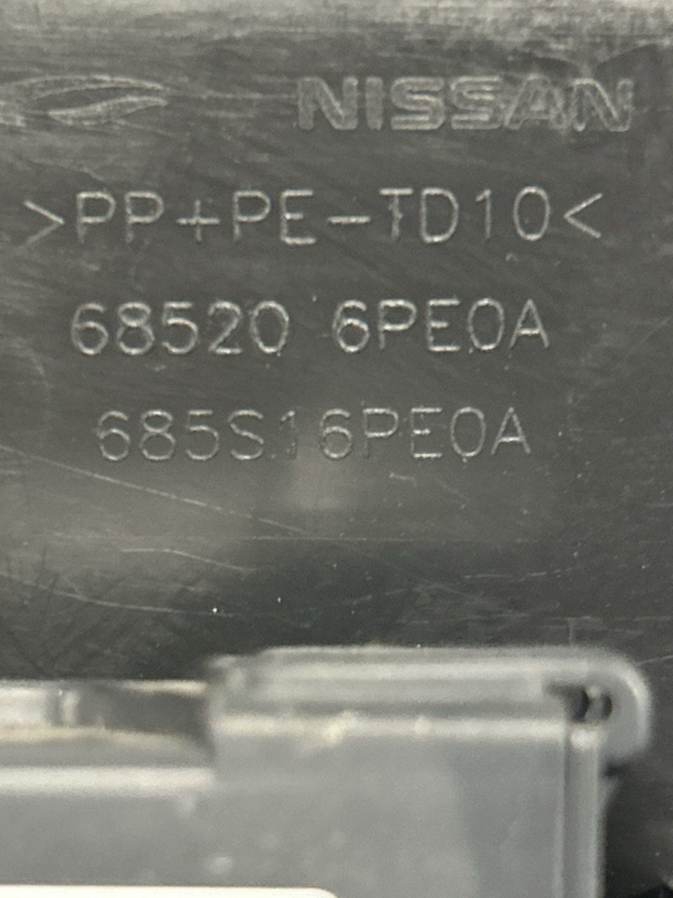 Nissan Juke (F16) (2019 > ) glove compartment cod. 685206PE0A - F&P CRASH SRLS - Used Spare Parts