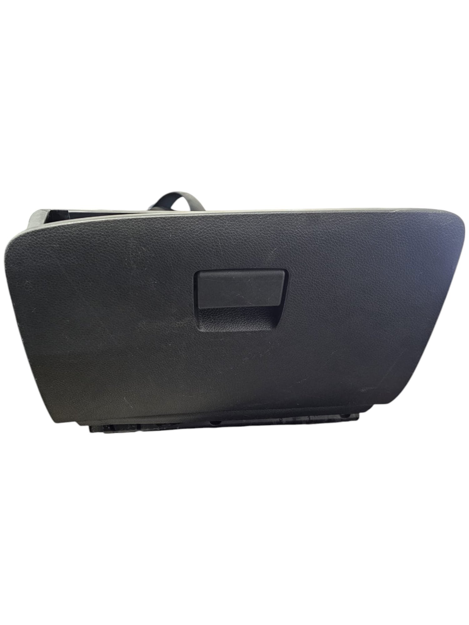 Nissan Pulsar Glove Compartment (2014 - 2018) Code:685203ZL0A - F&P CRASH SRLS - Used Parts